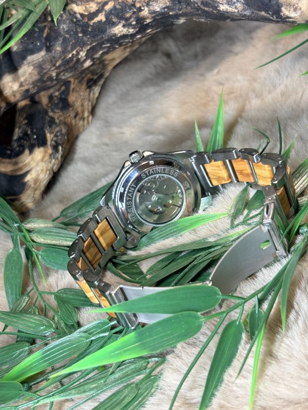 Montre en bois – modèle Axion